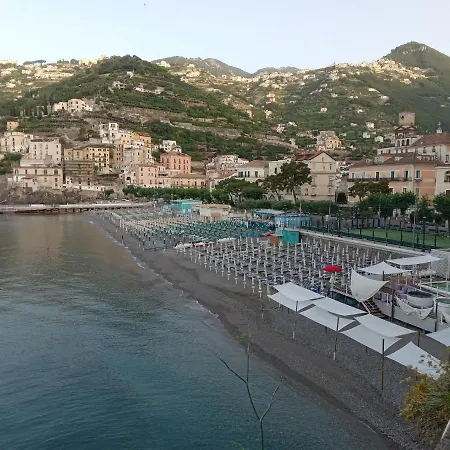Takeamalficoast Center * 米诺利